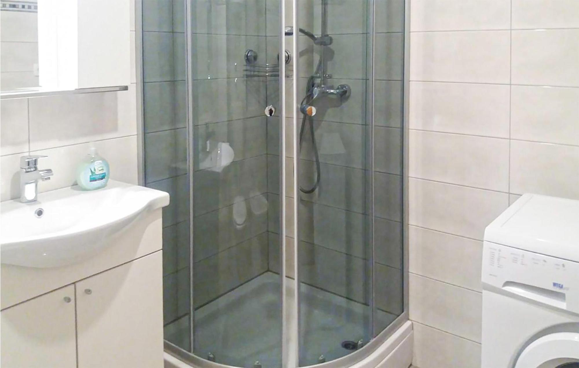 3 Bedroom Beautiful Apartment In Medulin Exterior foto